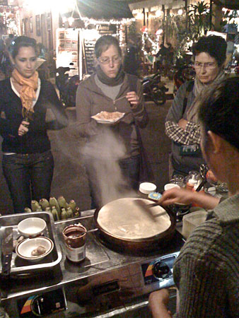 éjszakai palacsinta a piacon